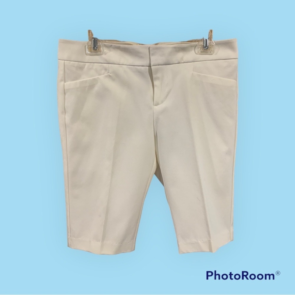 Crosby off-white cotton stretch ladies’ Bermuda Shorts​
